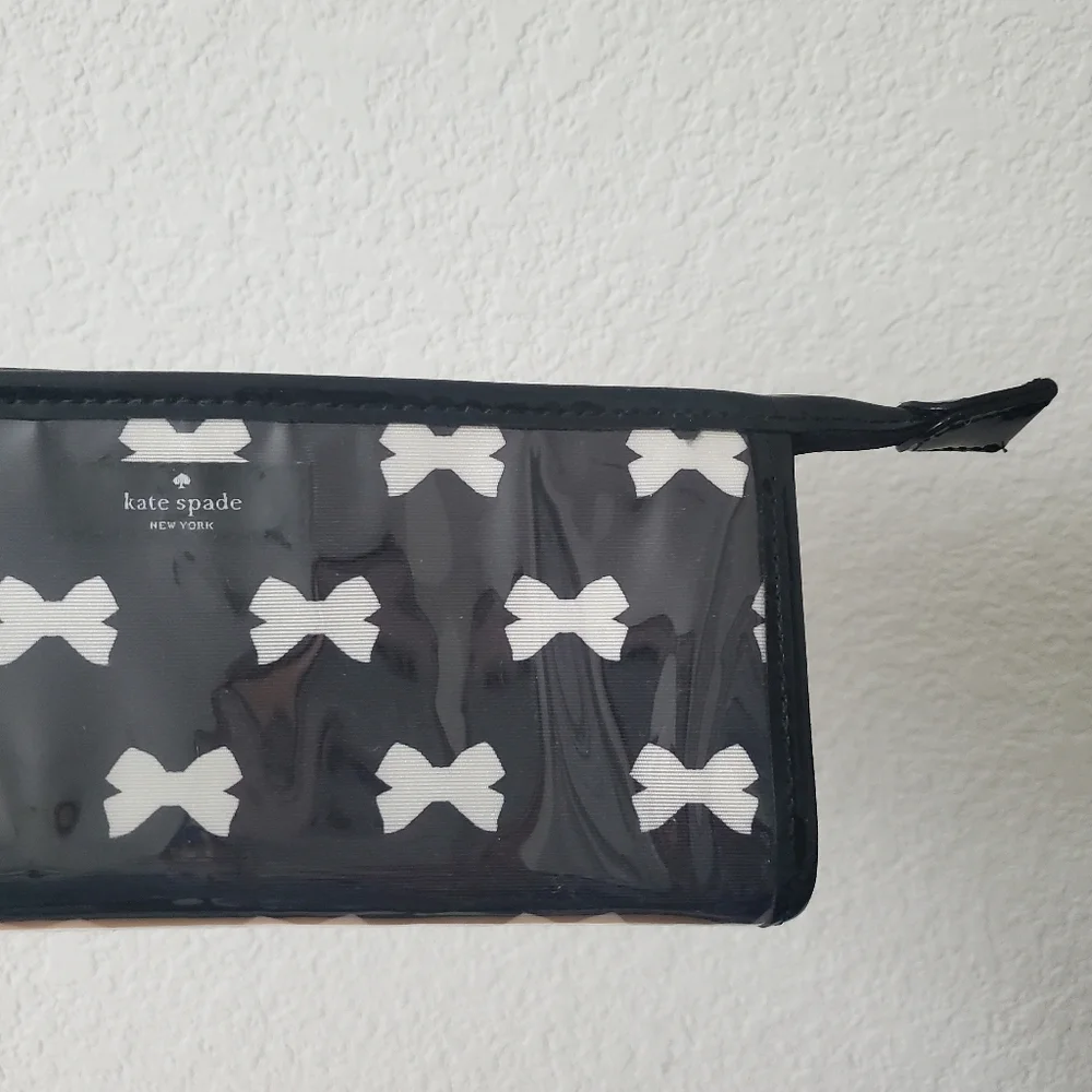 Kate Spade East West Heddy Tuxedo Court Black Cream Bow Make-up Bag Pouch